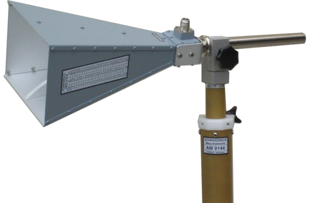 Двухгребневая широкополосная рупорная антенна BBHA 9120 B