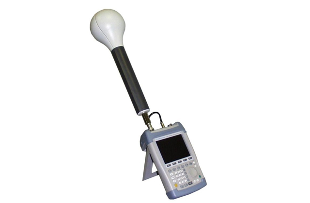 Изотропная магнитная трёхкоординатная рамочная антенна FSH3D