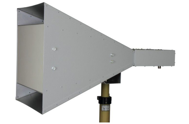 Широкополосная рупорная антенна BBHA 9120 J